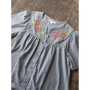 Go Softly Patio House Coat‎ Dress Womens S Snaps Embroidered Chambray Floral